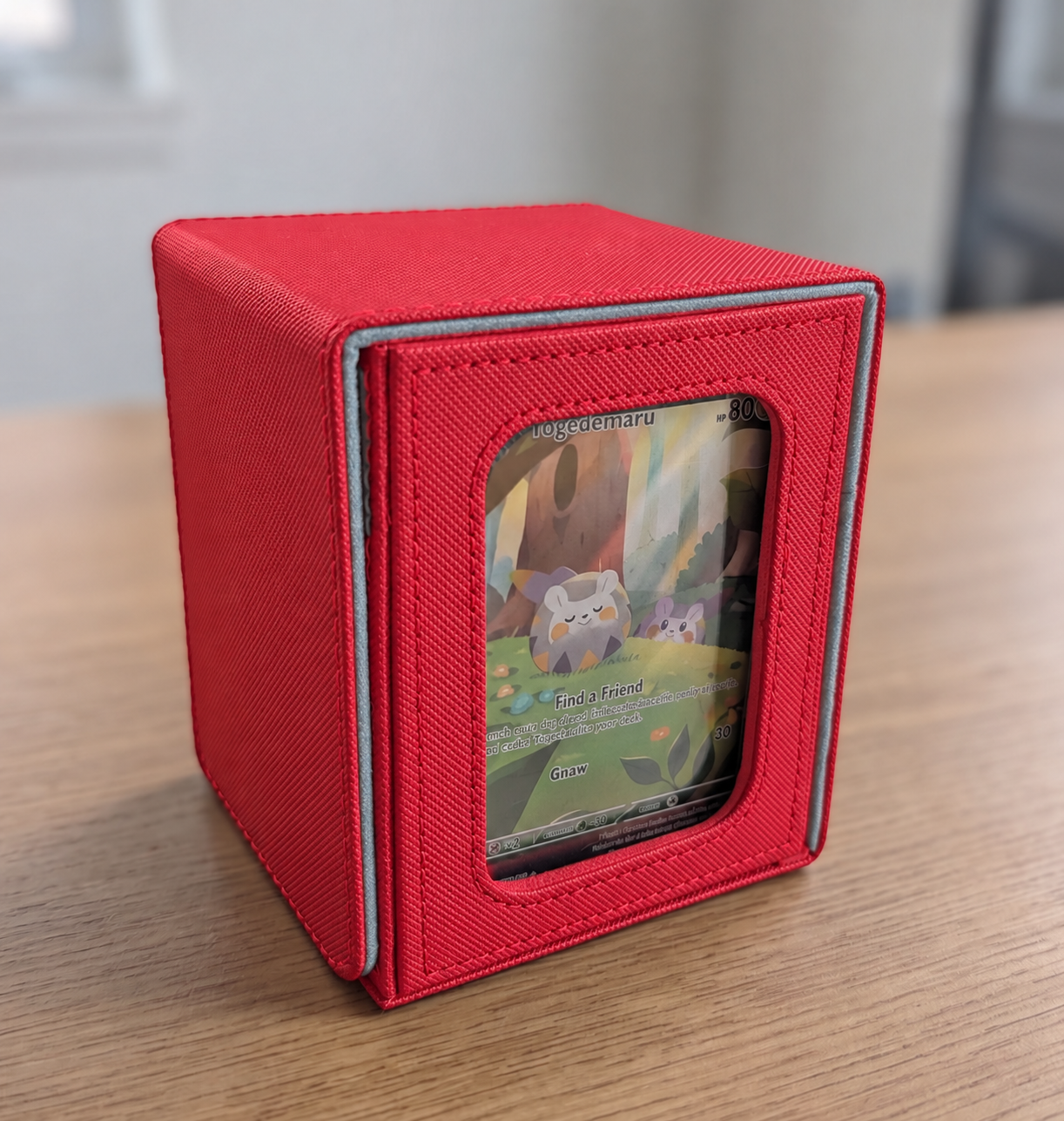 Premium Magnetic Commander Deck Box with Display Window, Toploader & Dividers